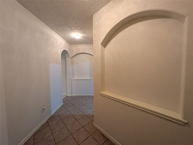 Photo - 19031 Telford Way