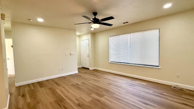 Photo - 2425 Knowlwood Dr