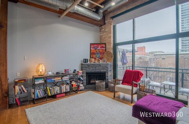 Photo - 1727 S Indiana Ave Unidad 323