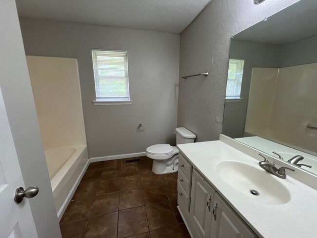 Photo - 11 Markwood Ln