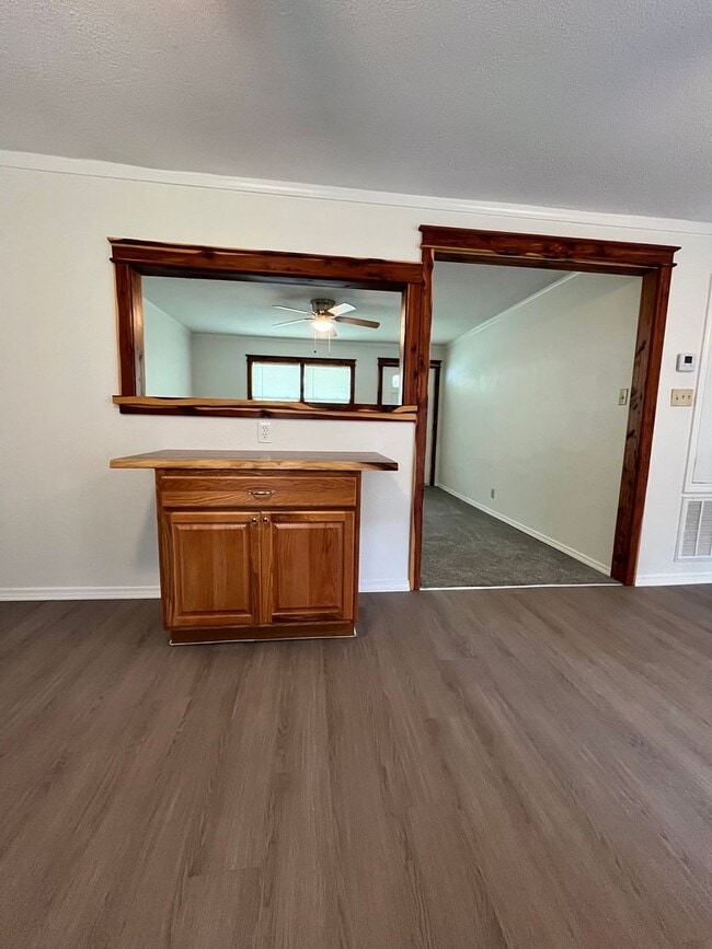 10 Rankin St