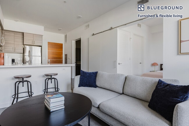 Photo - 12035 Wilshire Blvd Apartamento Unidad FL3-ID1294