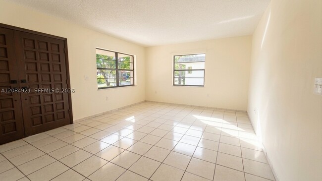 Photo - 2820 SW 25th St Unit 2820