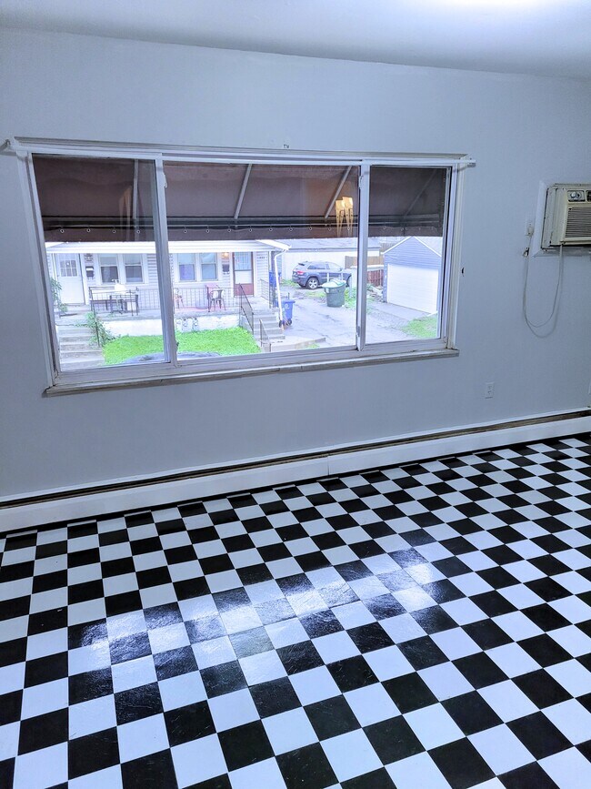 Bedroom - 358 E Duncan St Unit 358