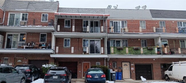 Building Photo - 120-19 84th Ave