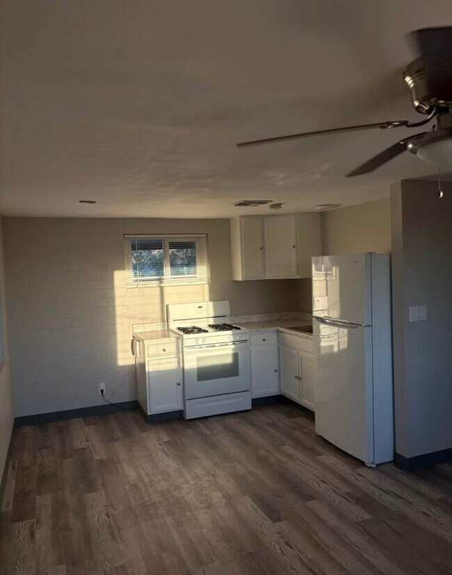 Photo - 1402 W Mercer Ln Unit 2