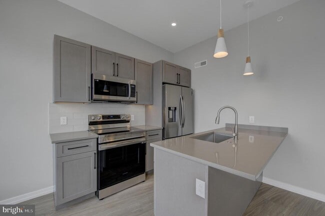 Photo - 2445 Innovator Wy Unidad 3A