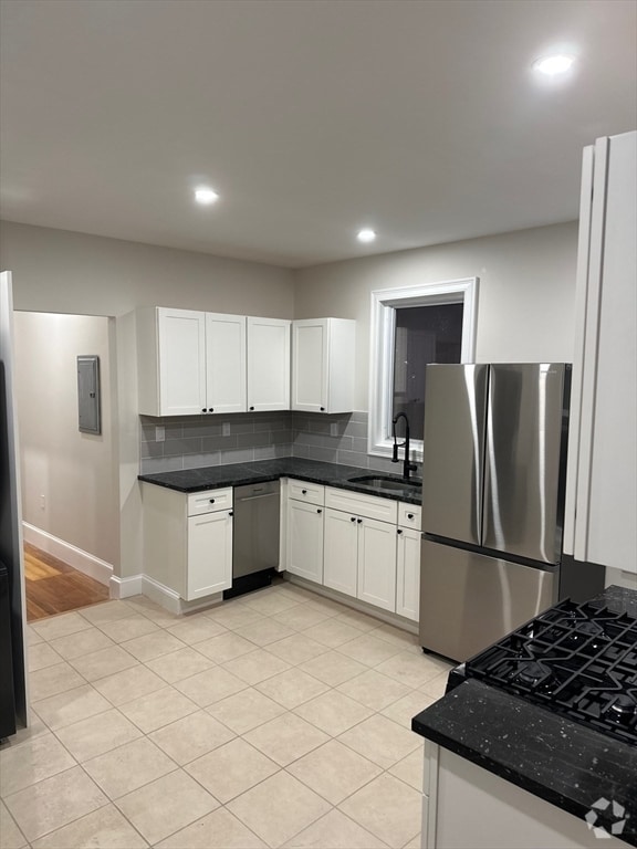 Building Photo - 7 Elm St Unit 2 Rental