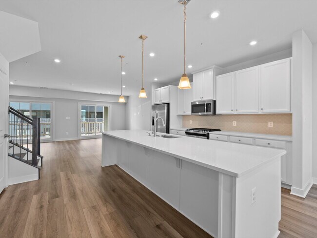 Photo - Stylish & Spacious Condo in Prime Location!
