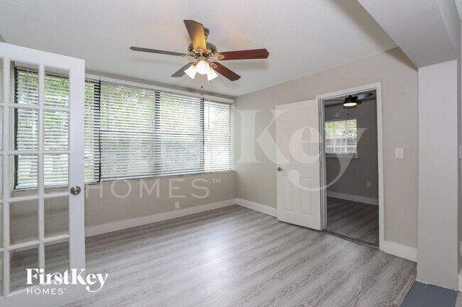 Photo - 1185 Arizona Ave