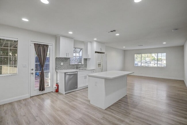Photo - 9030 Ramona Ave