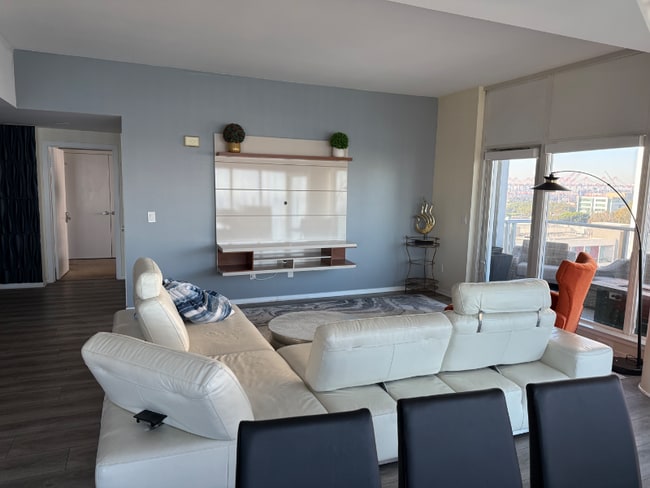 Photo - 400 W Ocean Blvd Unidad 805