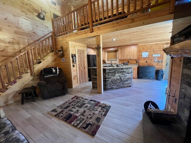 Photo - Gorgeous 3-Bedroom Log Cabin with Loft, La...