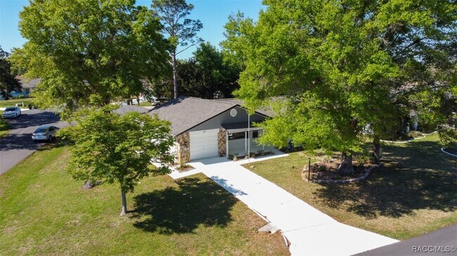 Photo - 68 W Sugarberry Ln