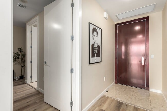 Photo - 4575 Dean Martin Dr