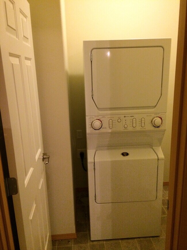 Black Hawk Townhome House Rental in Dupont, WA