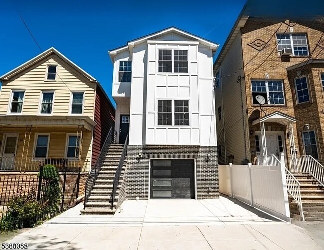 Building Photo - 90 Seaview Ave Rental