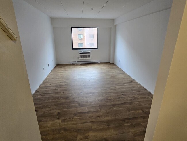 Photo - 125 Pleasant St Unit 304