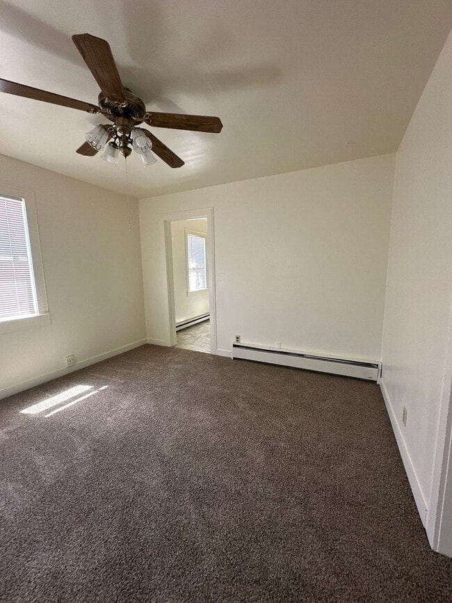 Photo - 1826 Summers Ln