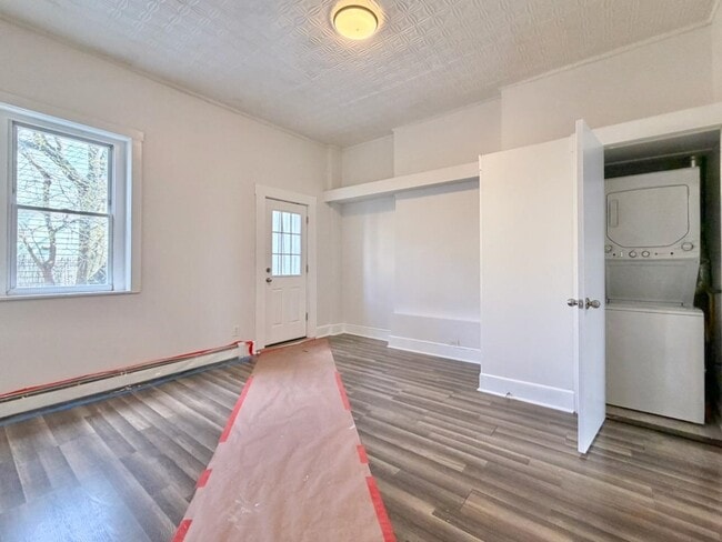 Photo - 592 Palisade Ave