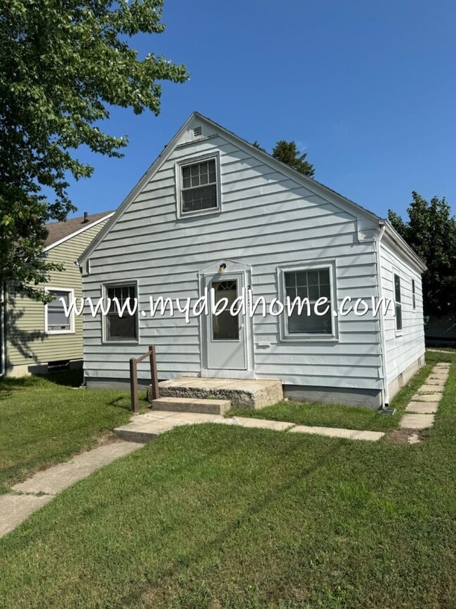 Building Photo - 2925 Chestnut St Rental