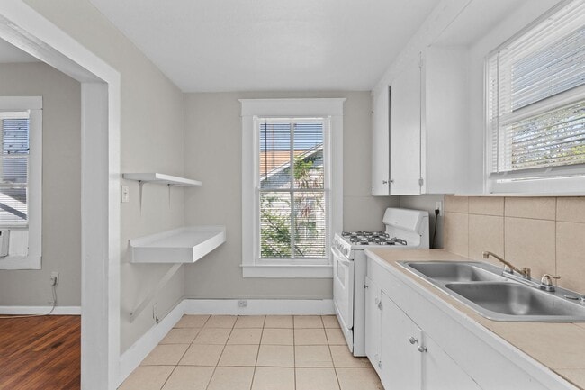 Photo - 4020 Avenue O 1/2 Unit #Up