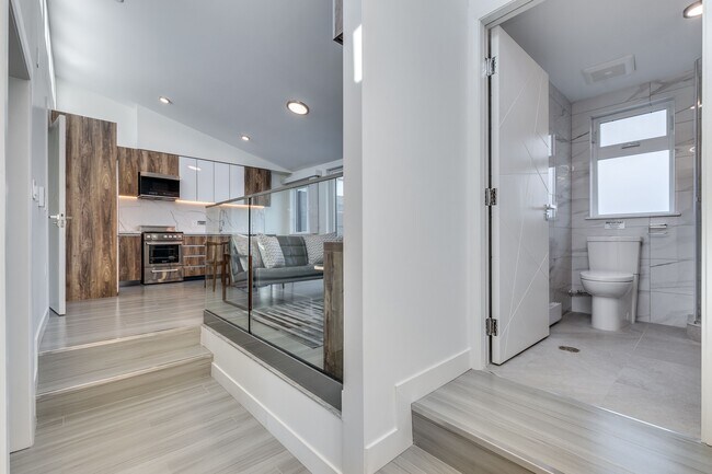 Photo - 1168 Pendrell St Unit 401