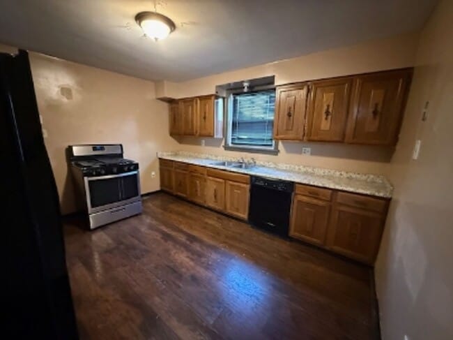 Photo - 122 Division St