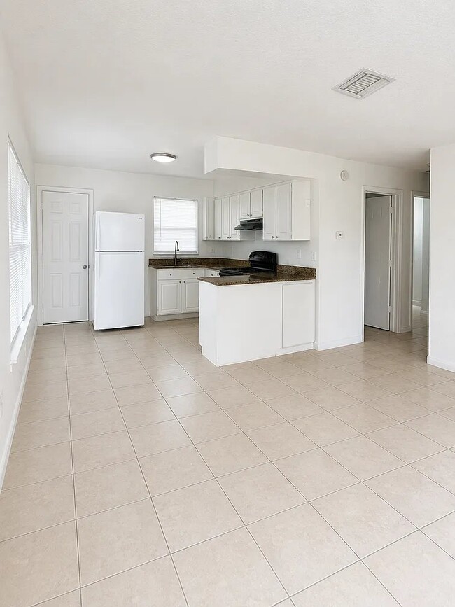 Photo - 3607 141st Ave N Unidad A