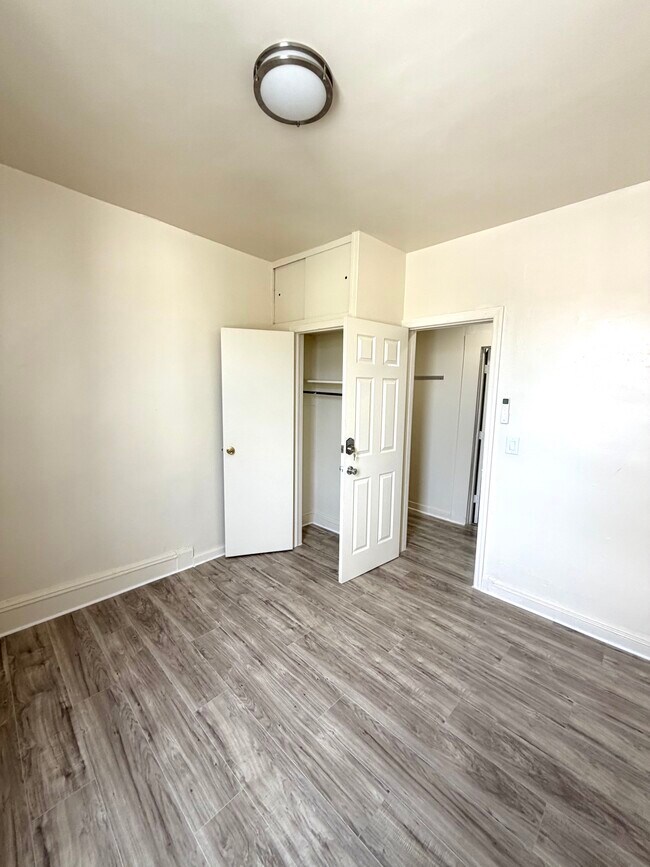 306 N High St
