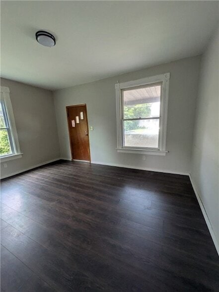 Photo - 508 Electric St