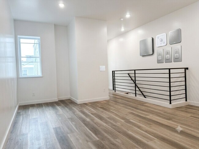 Photo - 2130 Tasker St Unidad B