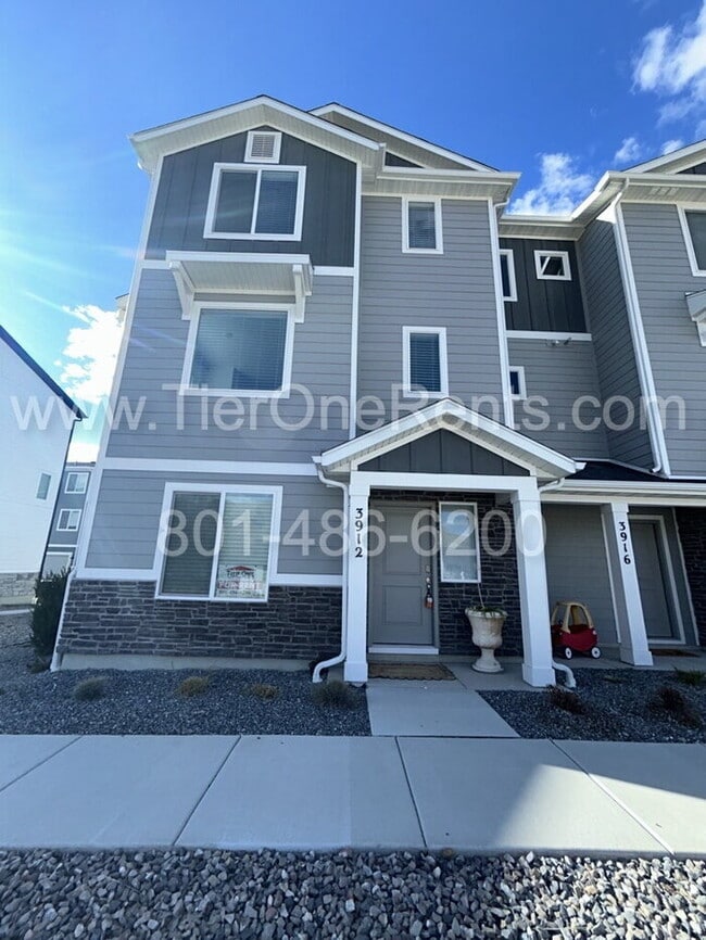 Building Photo - NO DEPOSIT option available for qualified ...