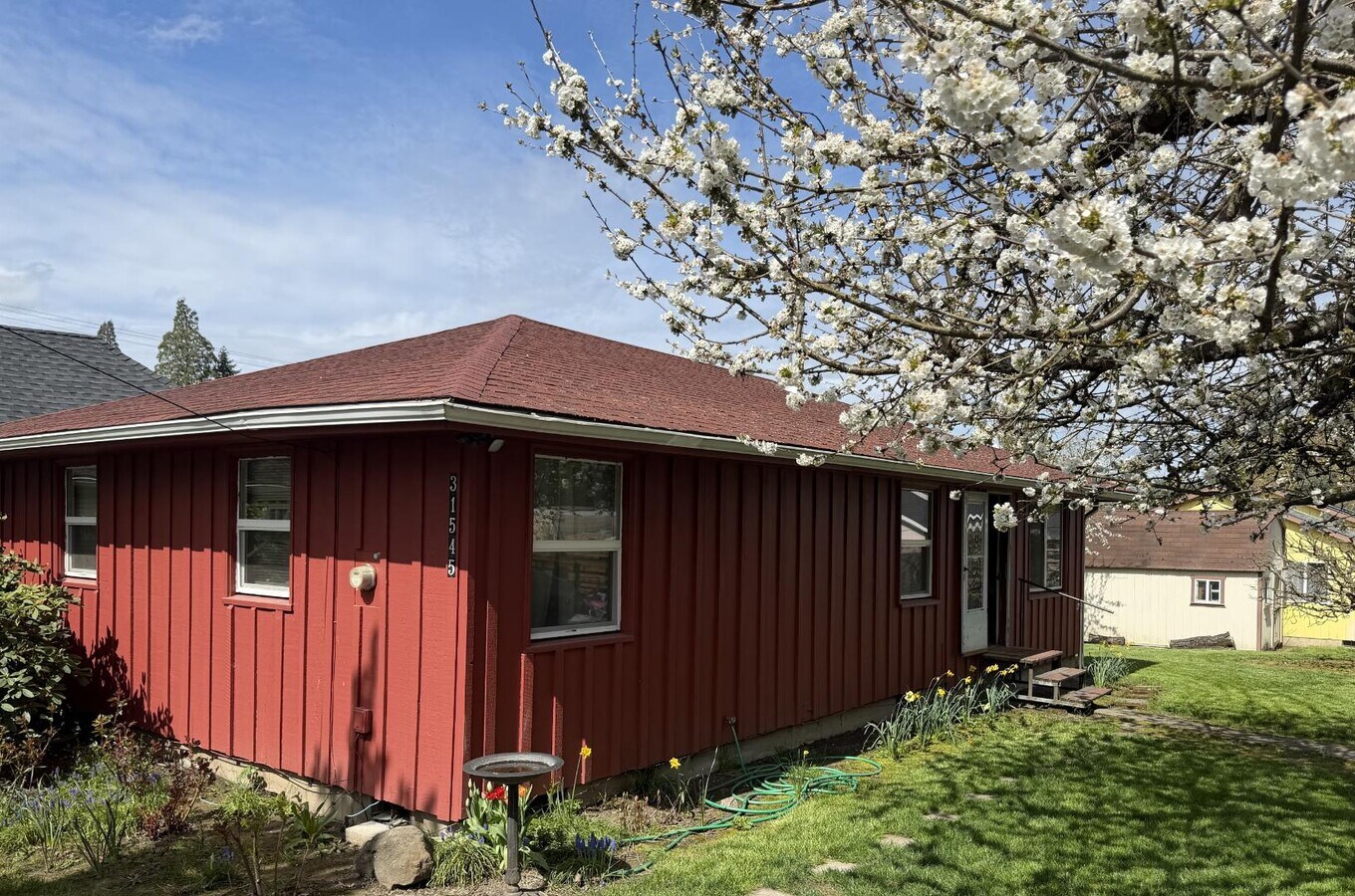 Photo - 31545 NW Hillcrest St