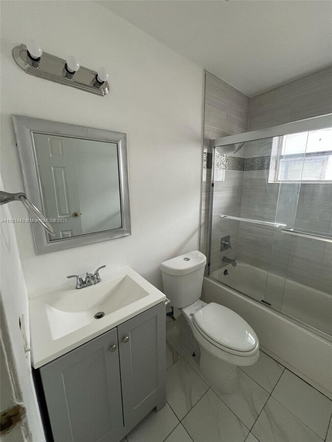 Building Photo - 608 NW 3rd Ave Unit 1 Rental