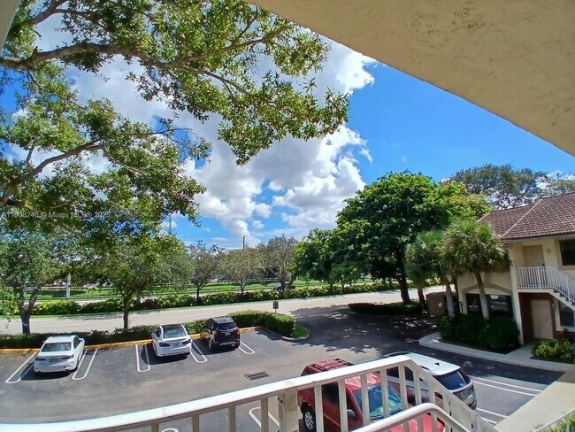 Photo - 2834 Coral Springs Dr Unit 2834
