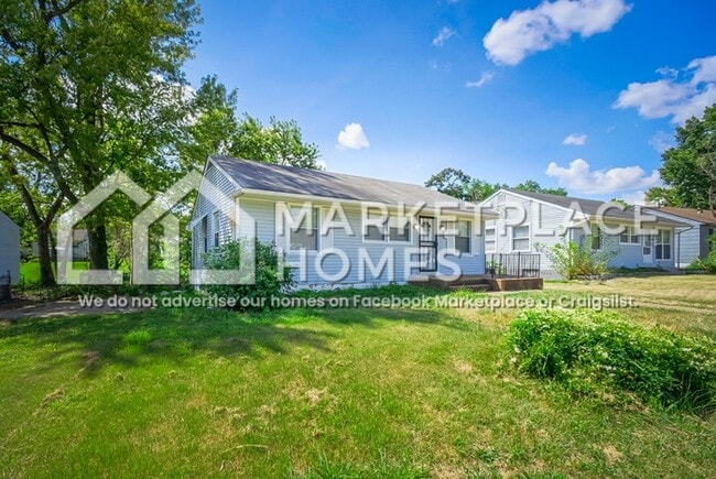 Photo - 312 Banff Cir