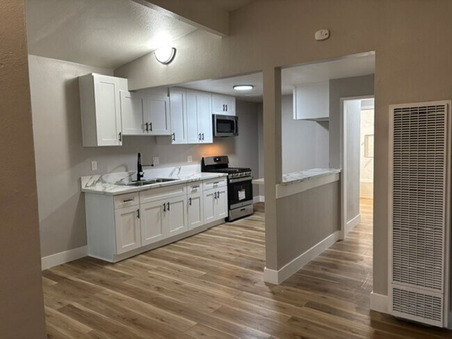 Photo - 331 E. Wakefield Ave.