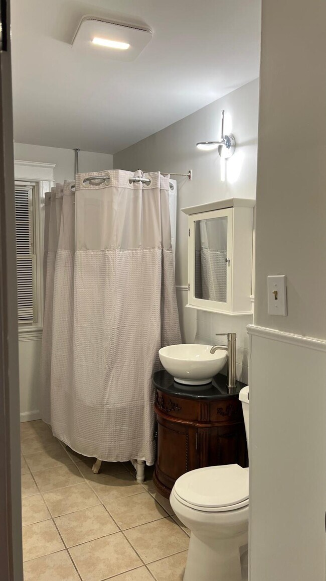 Photo - 90 Fairfax Rd Unit 3