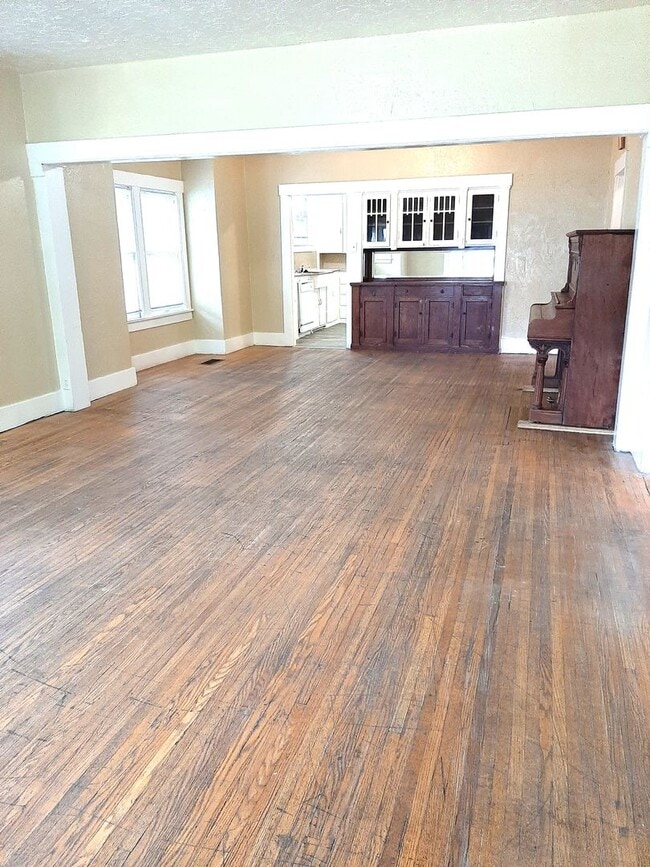 Photo - (1851 11th Ave)