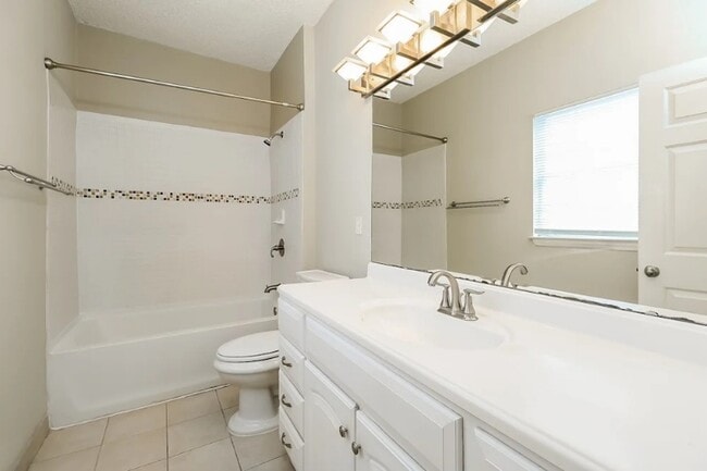 Photo - 1101 Gretna Green Dr