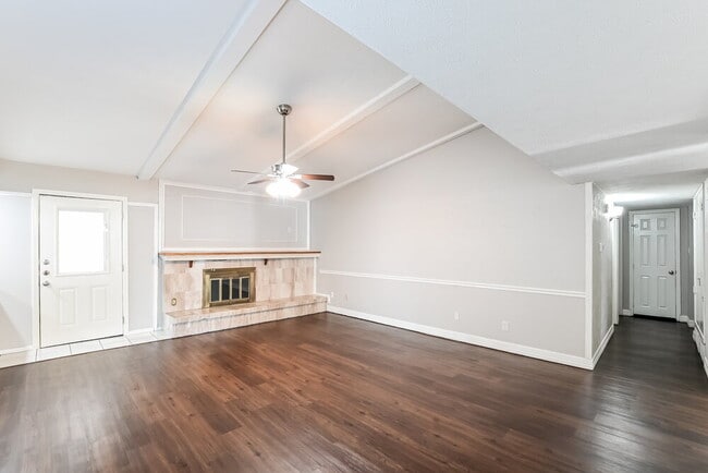 Photo - 2719 Killdeer Ln
