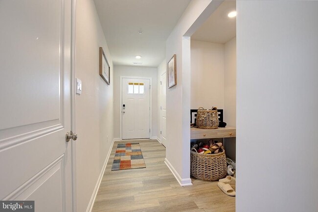 Photo - 134 Charming Frst Ave