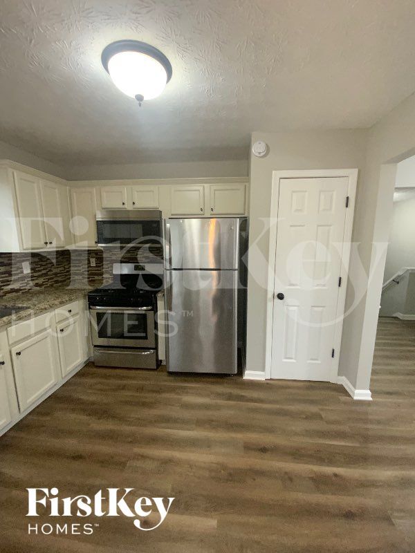 Photo - 1404 Lancaster Ct