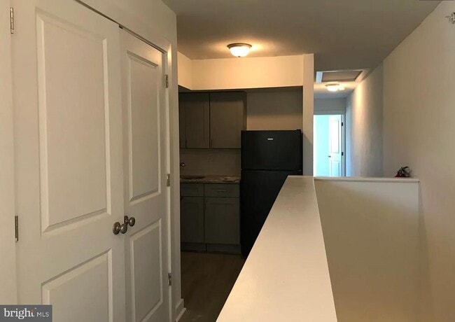 Photo - 6109 Market St