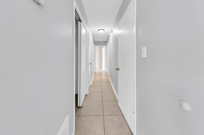 Photo - 2014 Woodfern Path