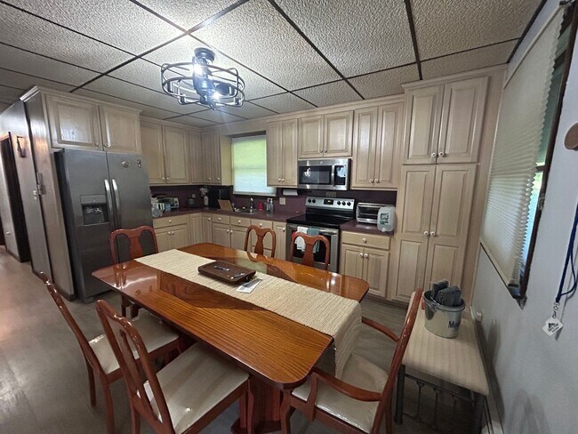 1228 Allegheny Dr