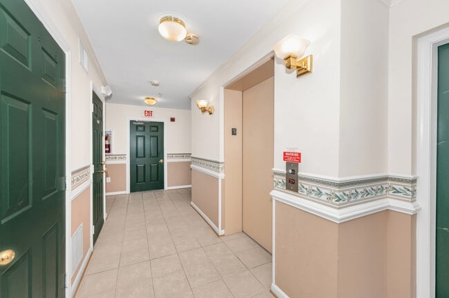 Photo - 500 Bradley Ct