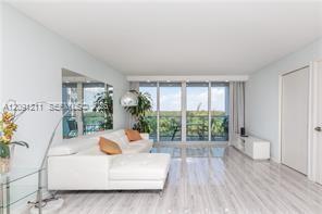 Photo - 100 Bayview Dr Unit 521