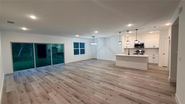 Photo - 506 St Johns Ct